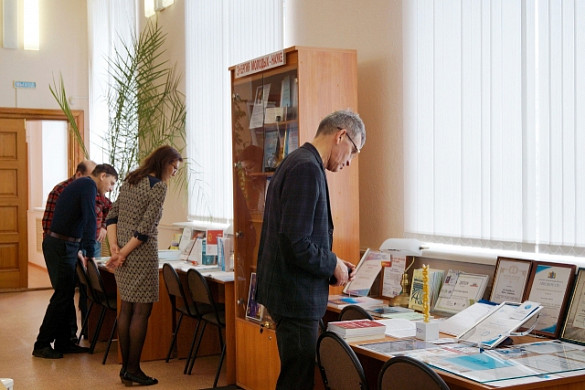 Библиотека ИГЭУ приглашает на выставку, посвященную талантливой выпускнице (12+)